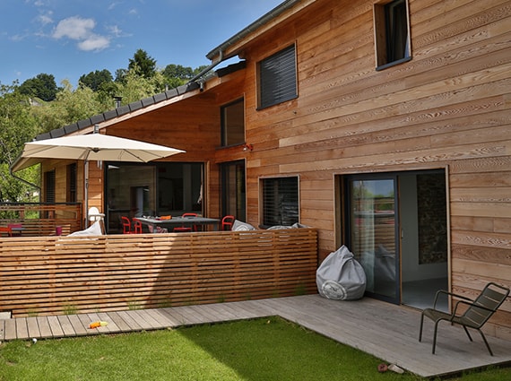 Dv Toiture est votre interlocuteur unique pour les travaux de couverture, de zinguerie et d’isolation autour de Nancy.